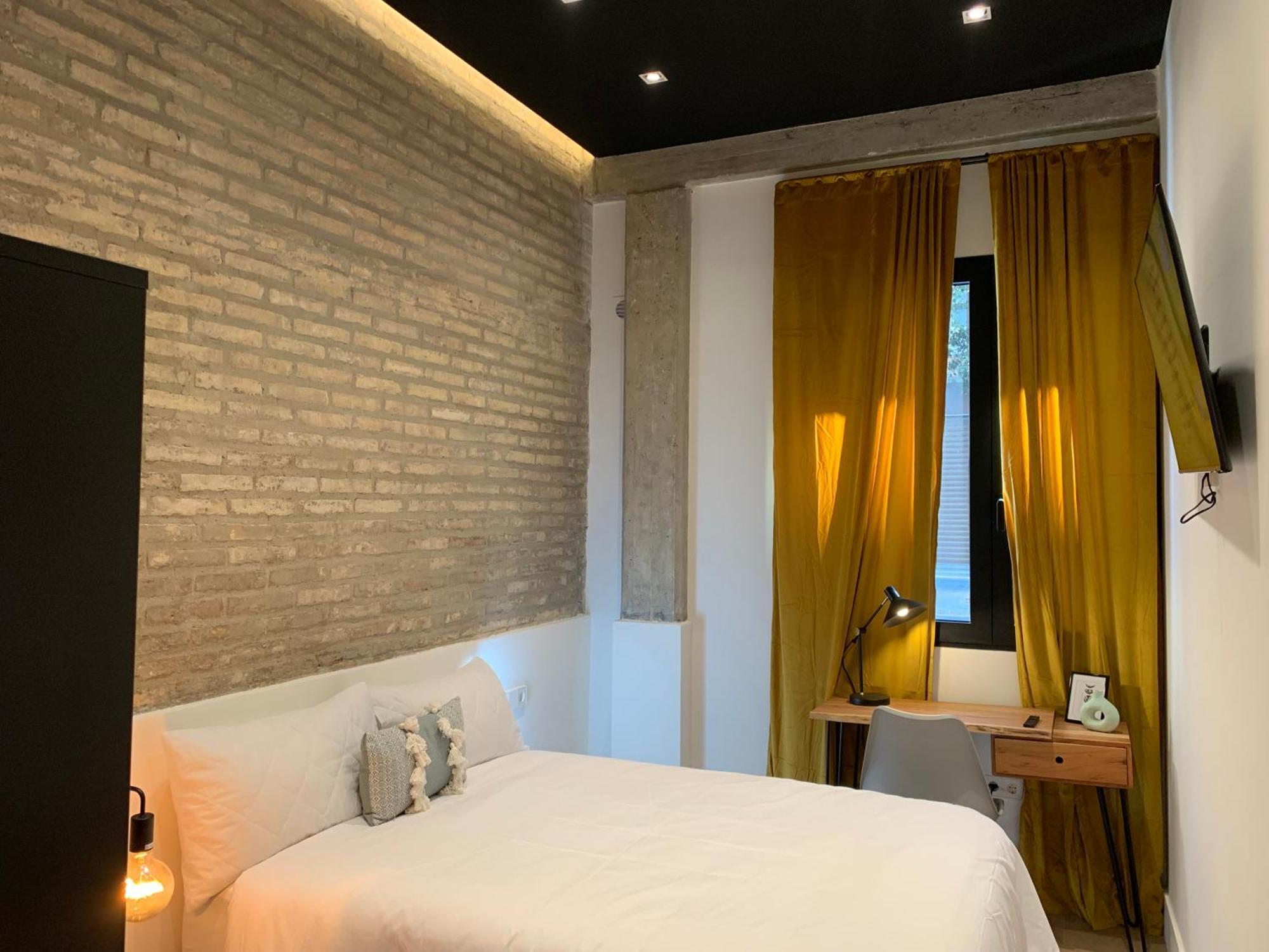 La Reina Beach Rooms บาเลนเซีย ภายนอก รูปภาพ