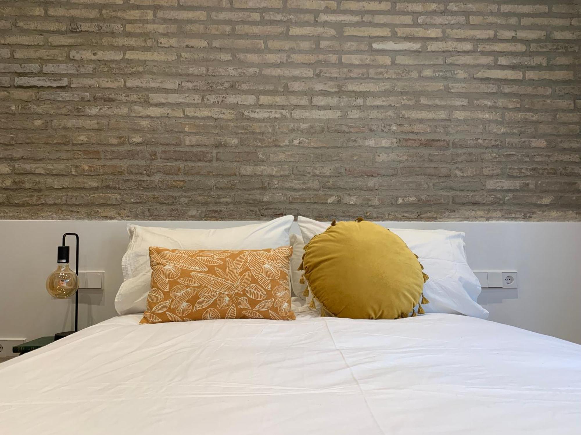 La Reina Beach Rooms บาเลนเซีย ภายนอก รูปภาพ