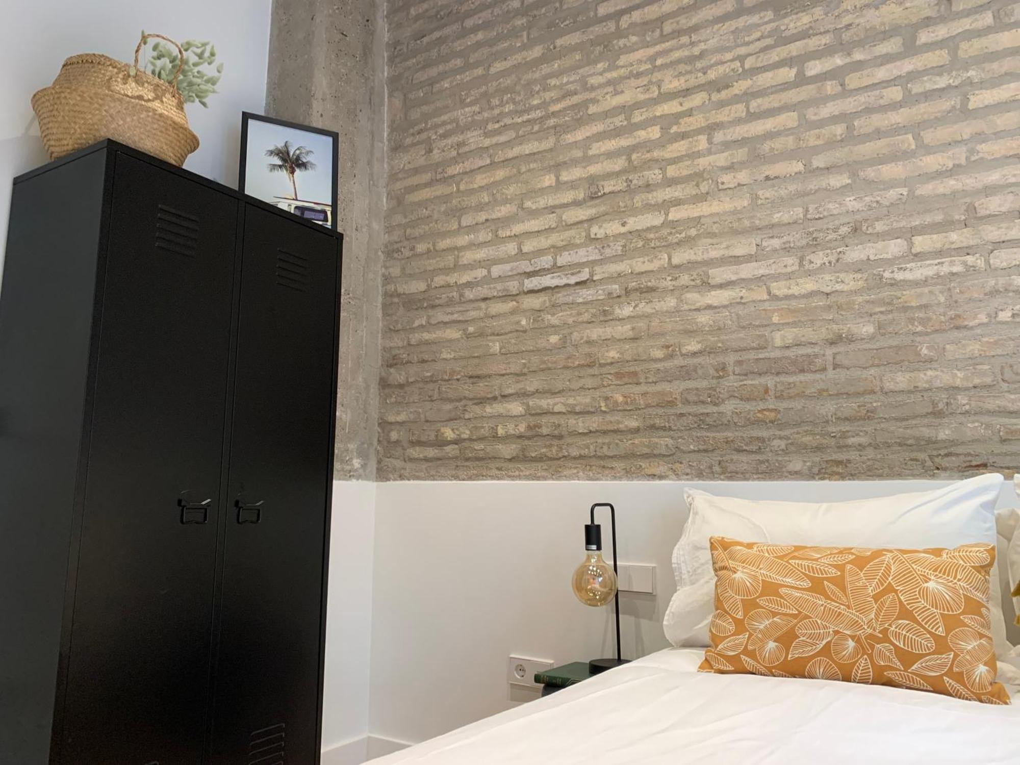 La Reina Beach Rooms บาเลนเซีย ภายนอก รูปภาพ