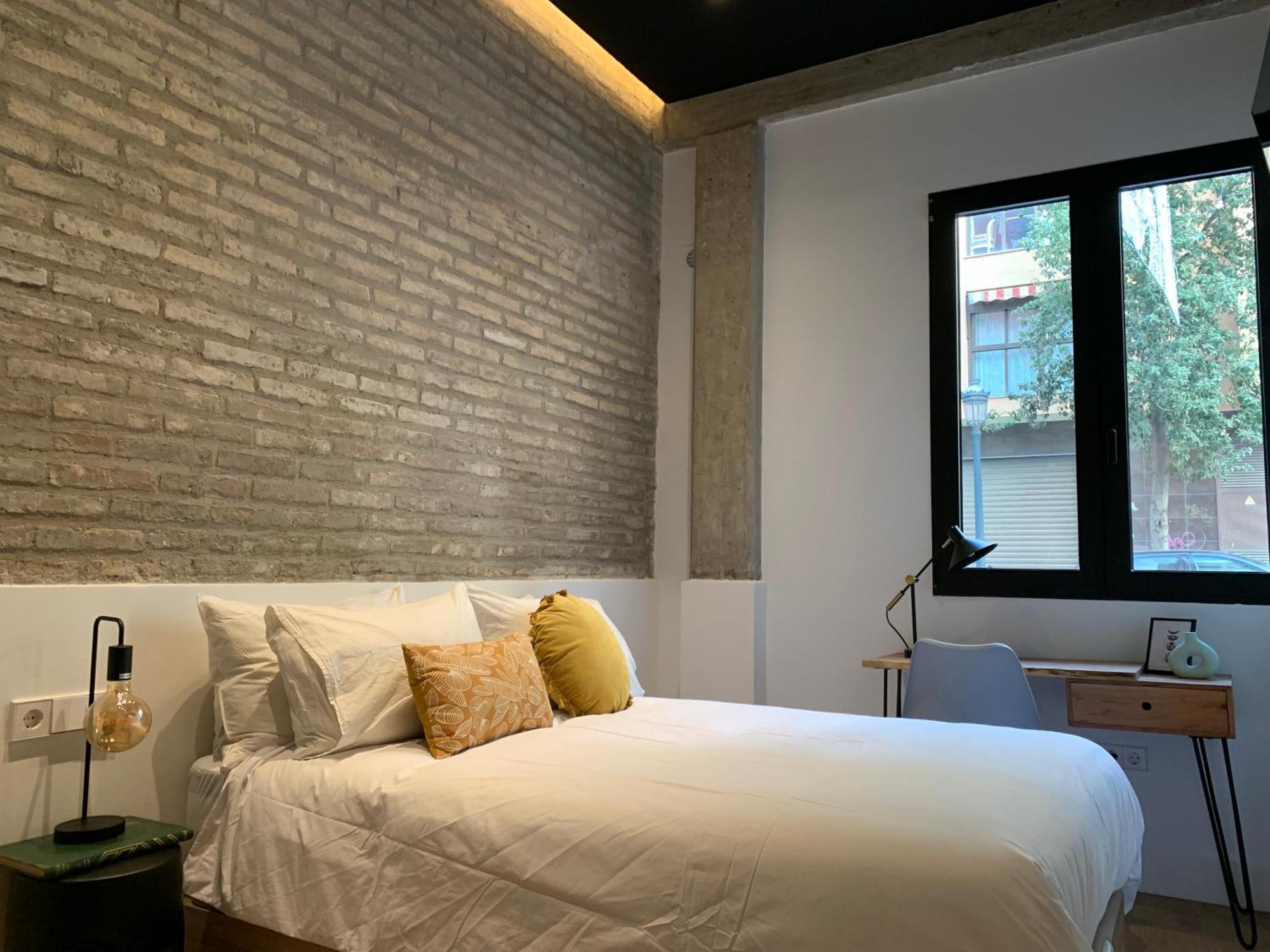 La Reina Beach Rooms บาเลนเซีย ภายนอก รูปภาพ