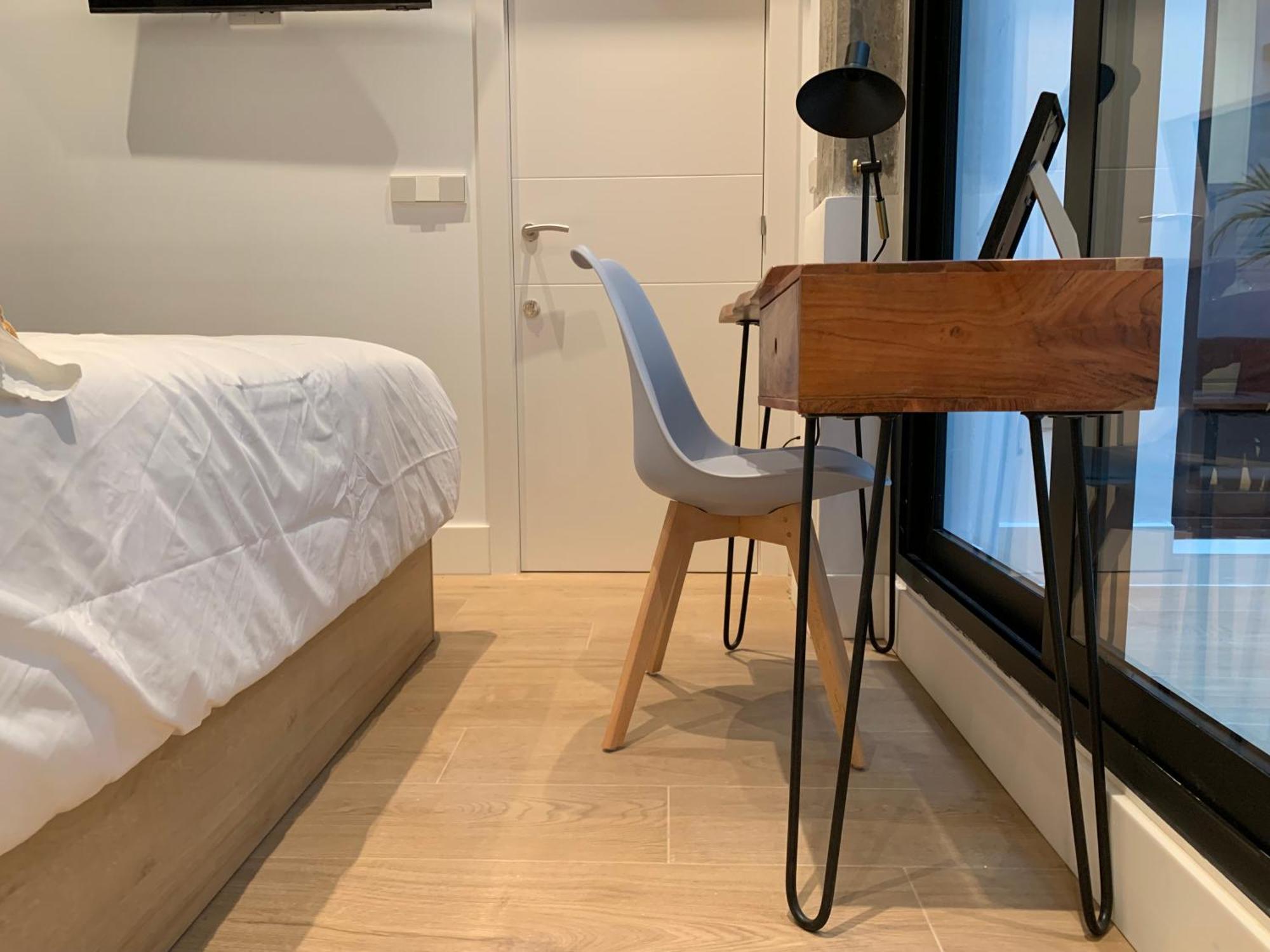La Reina Beach Rooms บาเลนเซีย ภายนอก รูปภาพ